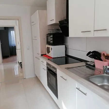 Apartment Seewald Gruener Baum - Ruhig & 3x Getrennte Zimmer-2x Boxspringbett Friedrichshafen